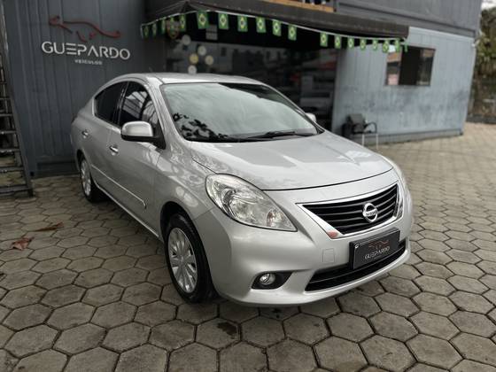 NISSAN VERSA 1.6 16V FLEX SV 4P MANUAL NISSAN VERSA 1.6 16V FLEX SV 4P MANUAL